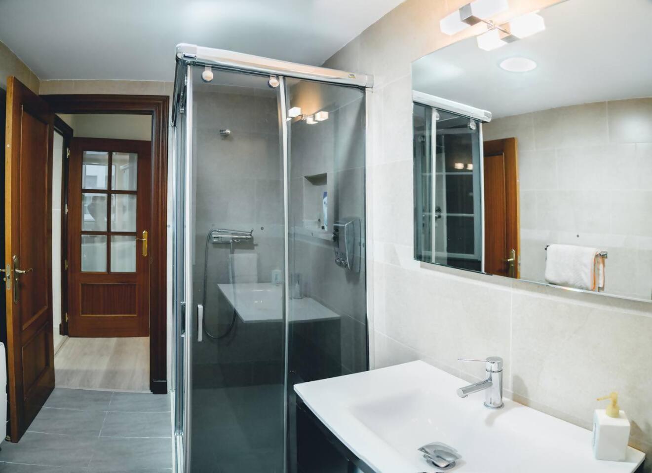 Home4U Arandas Centro กรานาดา ภายนอก รูปภาพ